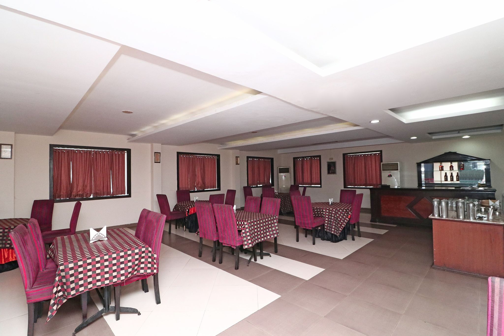 Hotel Center Point