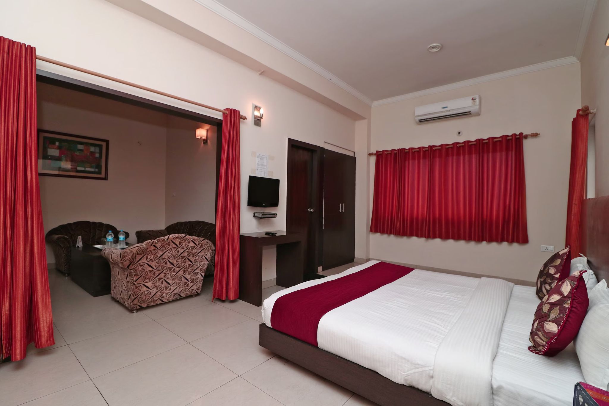 Hotel Center Point