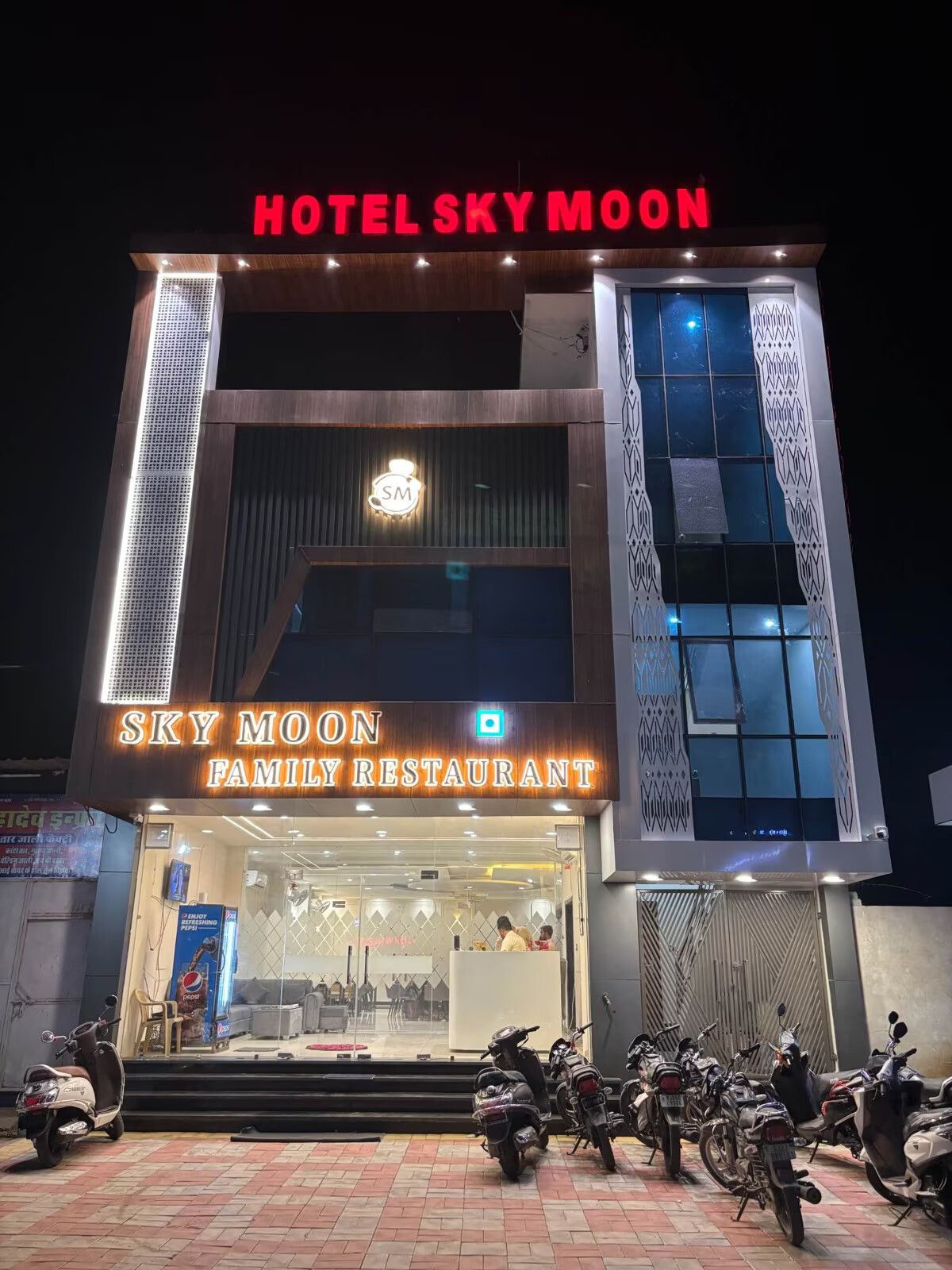 Hotel Sky Moon