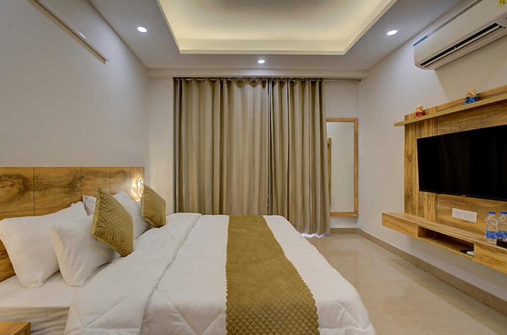 Lodgers Serviced 1BHK Apartment 