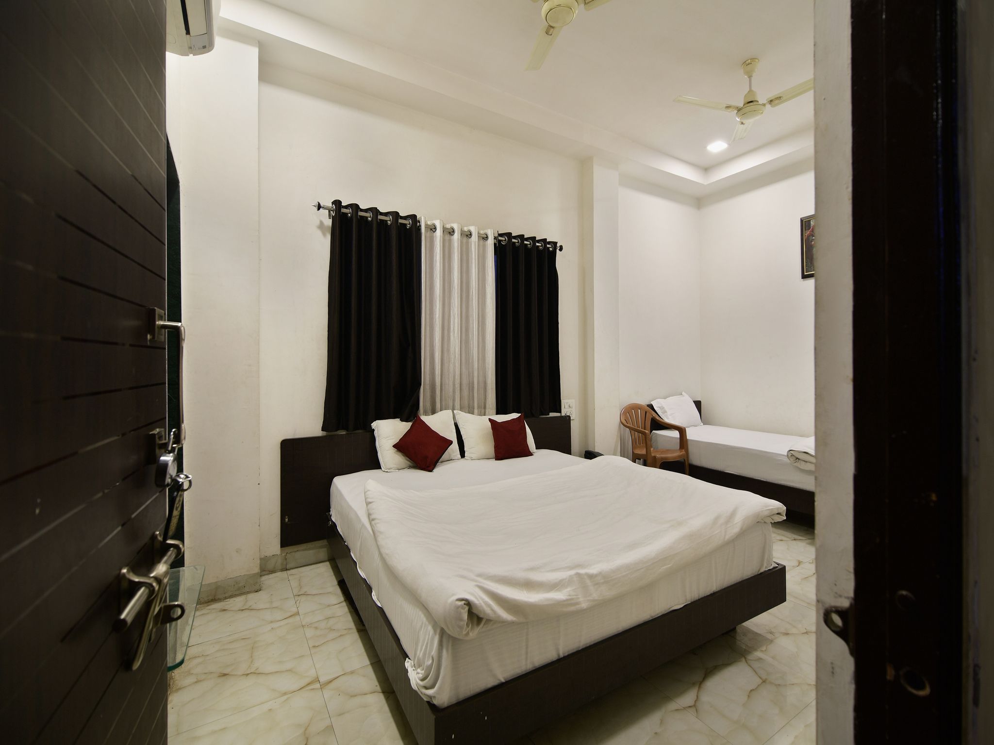 Hotel Kalajanki Double Bed A/C Room