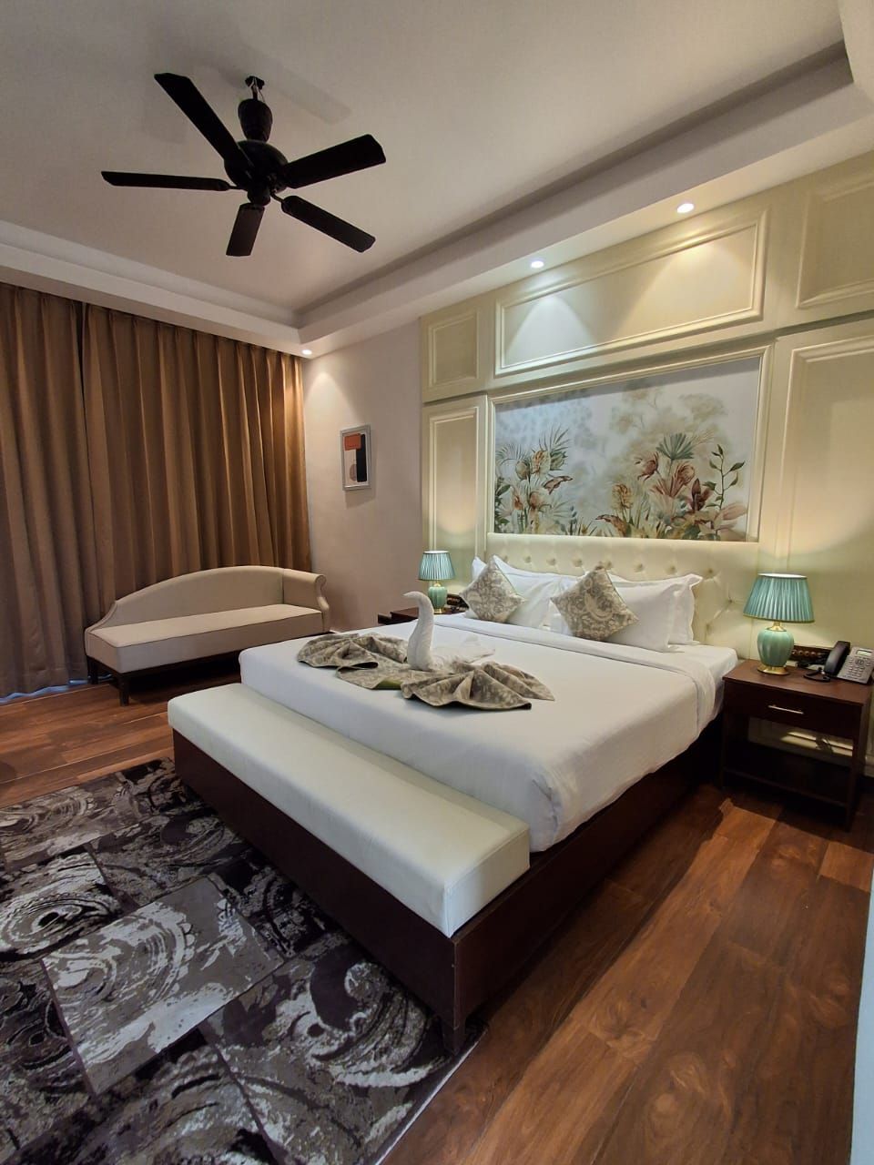 Olive Green Resorts and Villa Room In a Luxury Villa 9