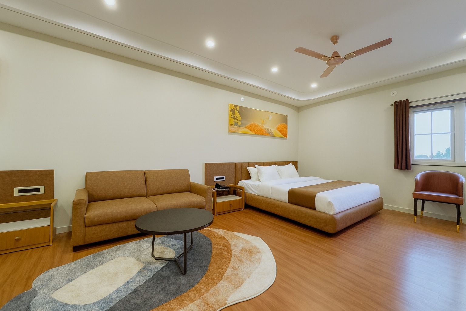 Royale Imperial Suite