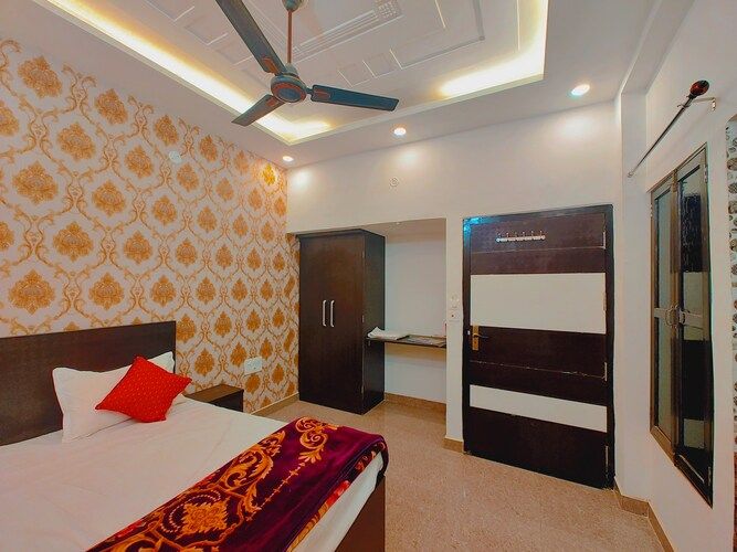 Hotel Aashirwad Palace Executive Room 4