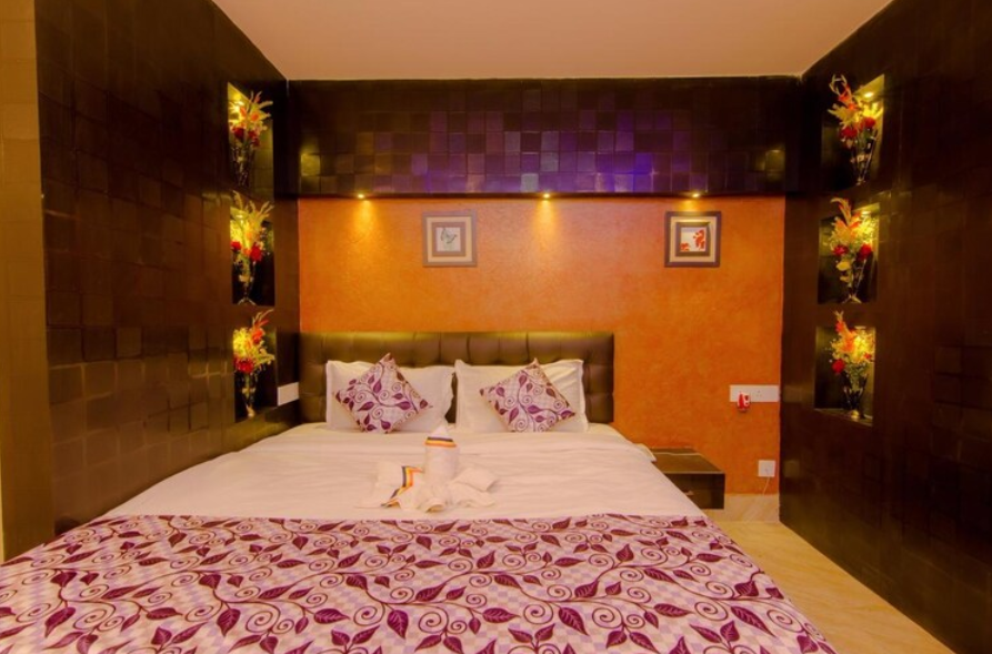 Suite Room with Bathtub (Sea View)