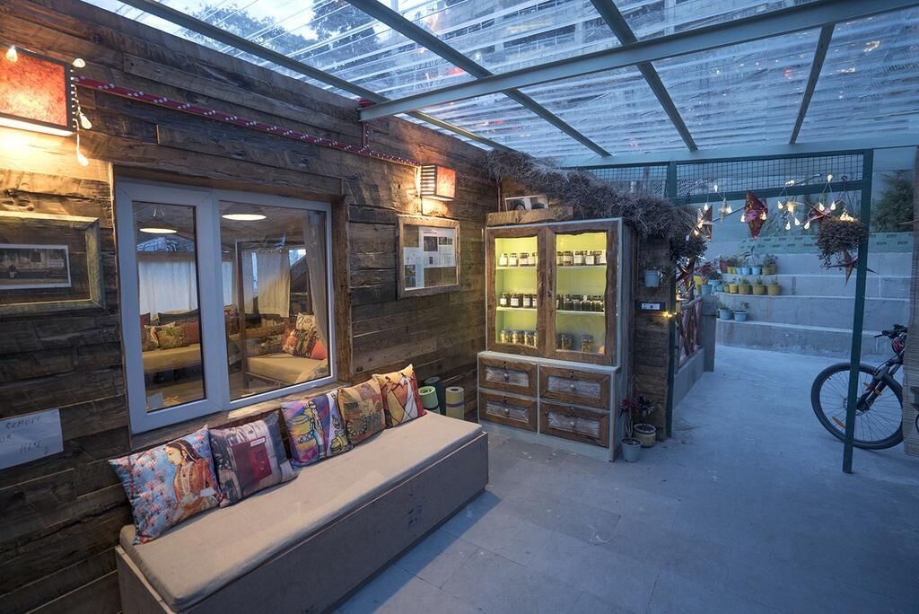 Meena Bagh Villa | Rooms & Cafe Khoblu