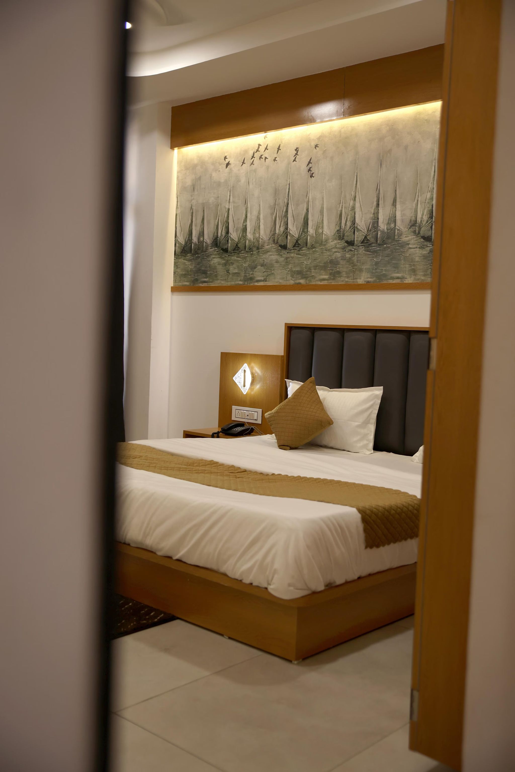 Deluxe Double Bed AC Room