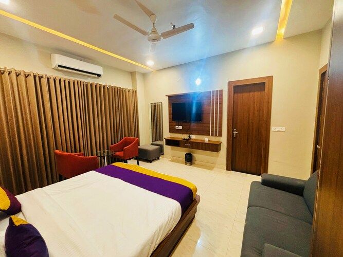 Executive Room