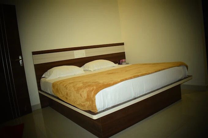 HOTEL LEELA PARADISE Standard Room 2