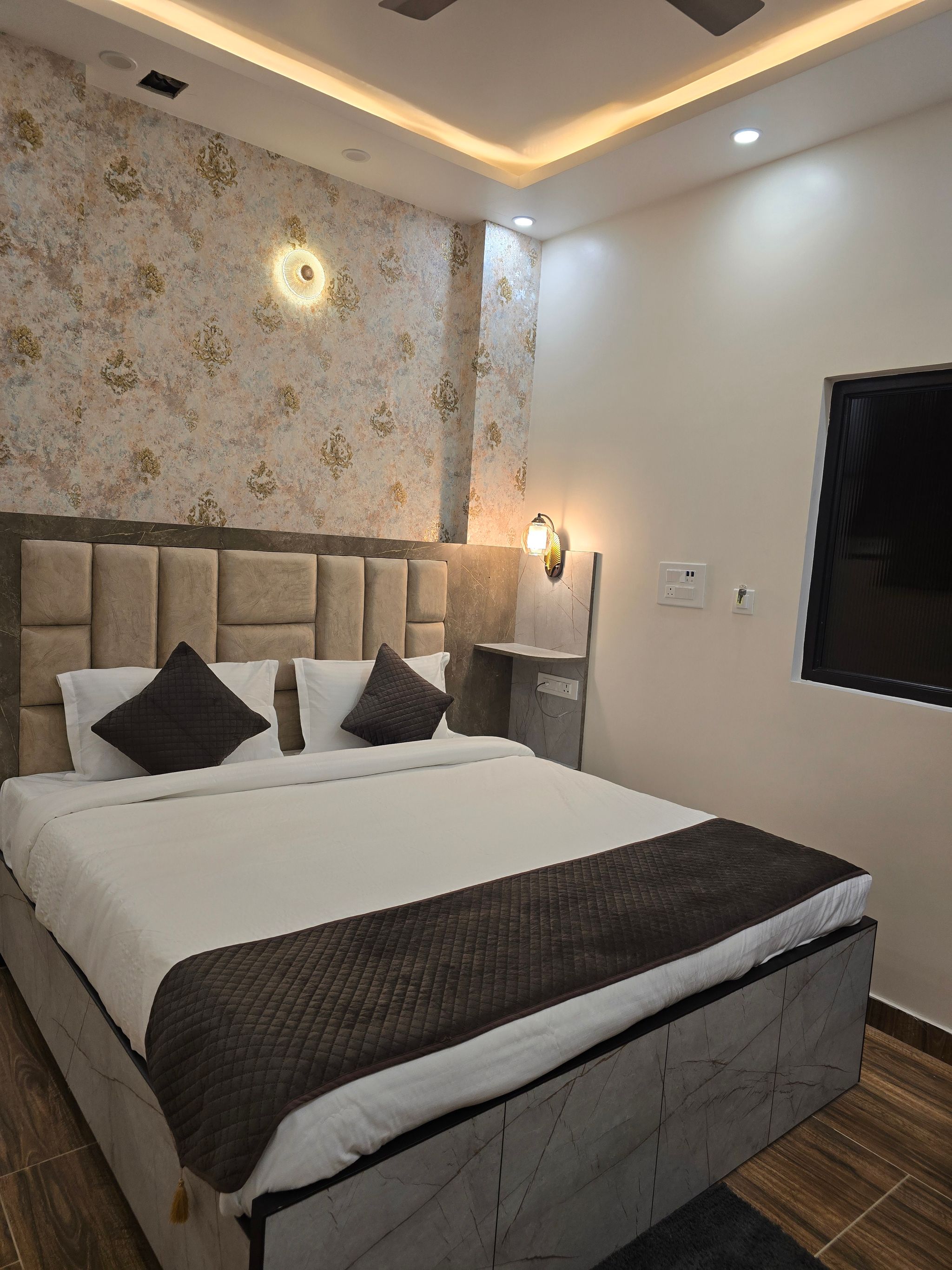 Hotel Kashi Mantram Standard Room 2