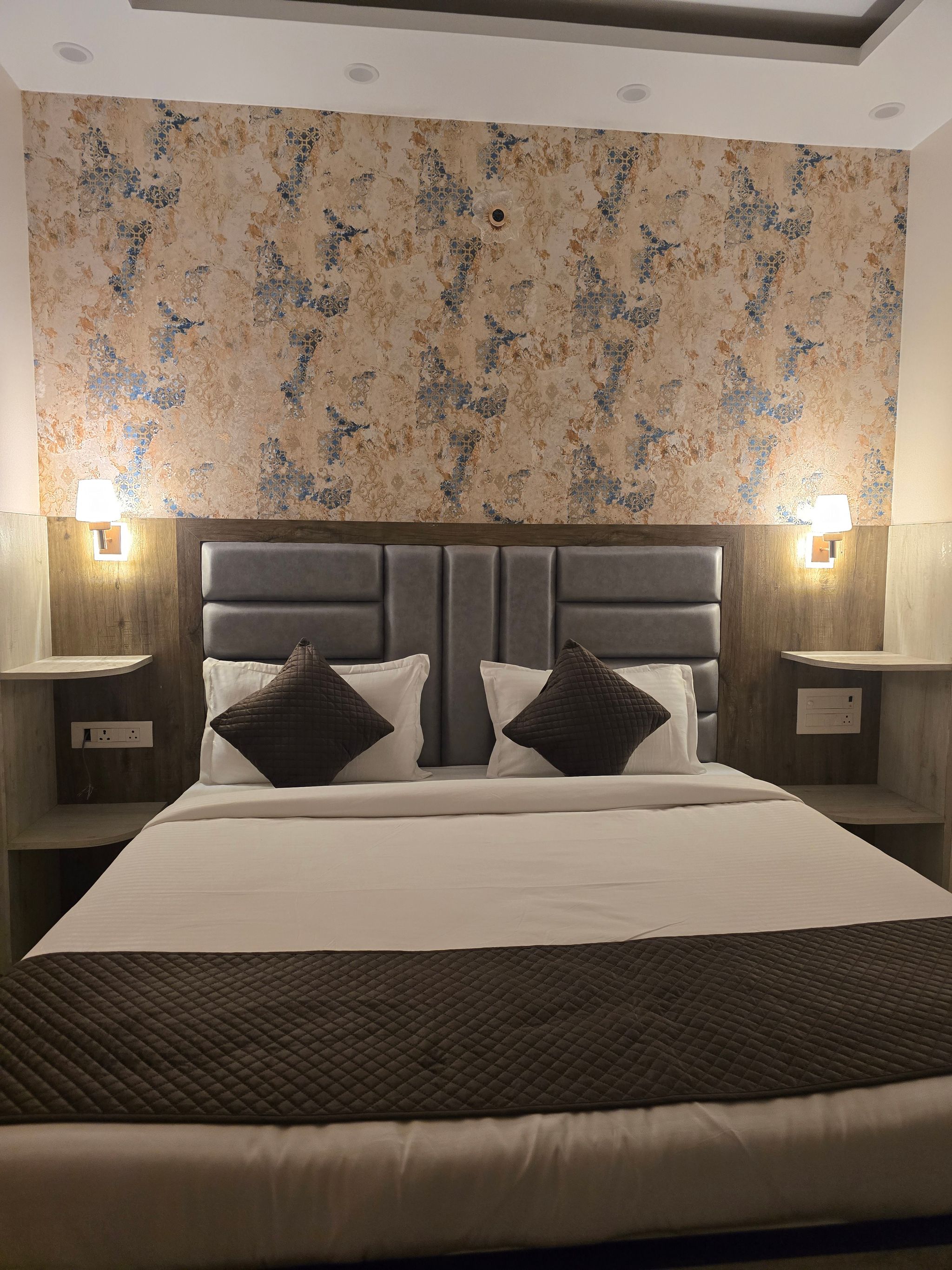 Hotel Kashi Mantram Standard Room 5