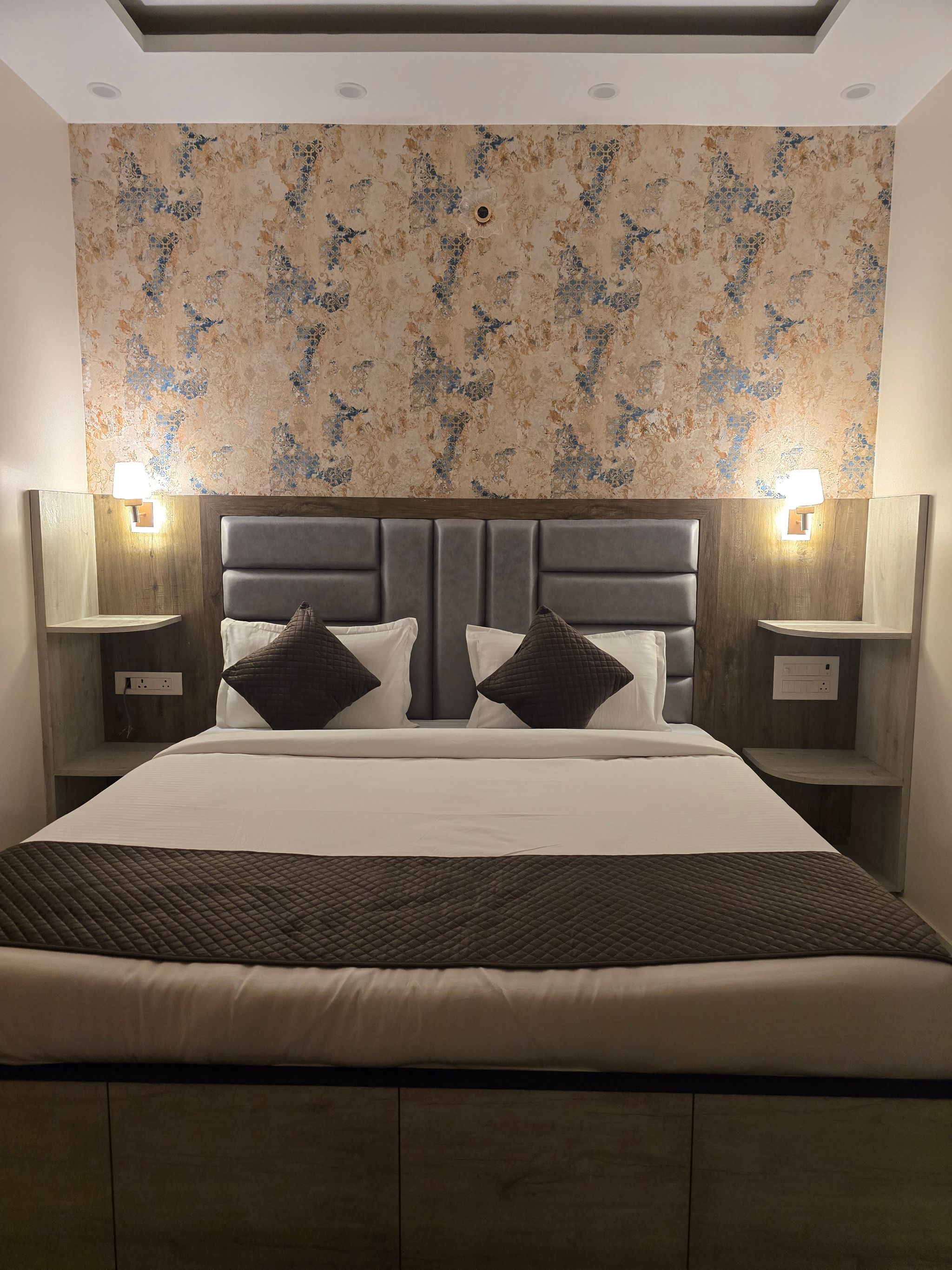 Hotel Kashi Mantram Standard Room 6