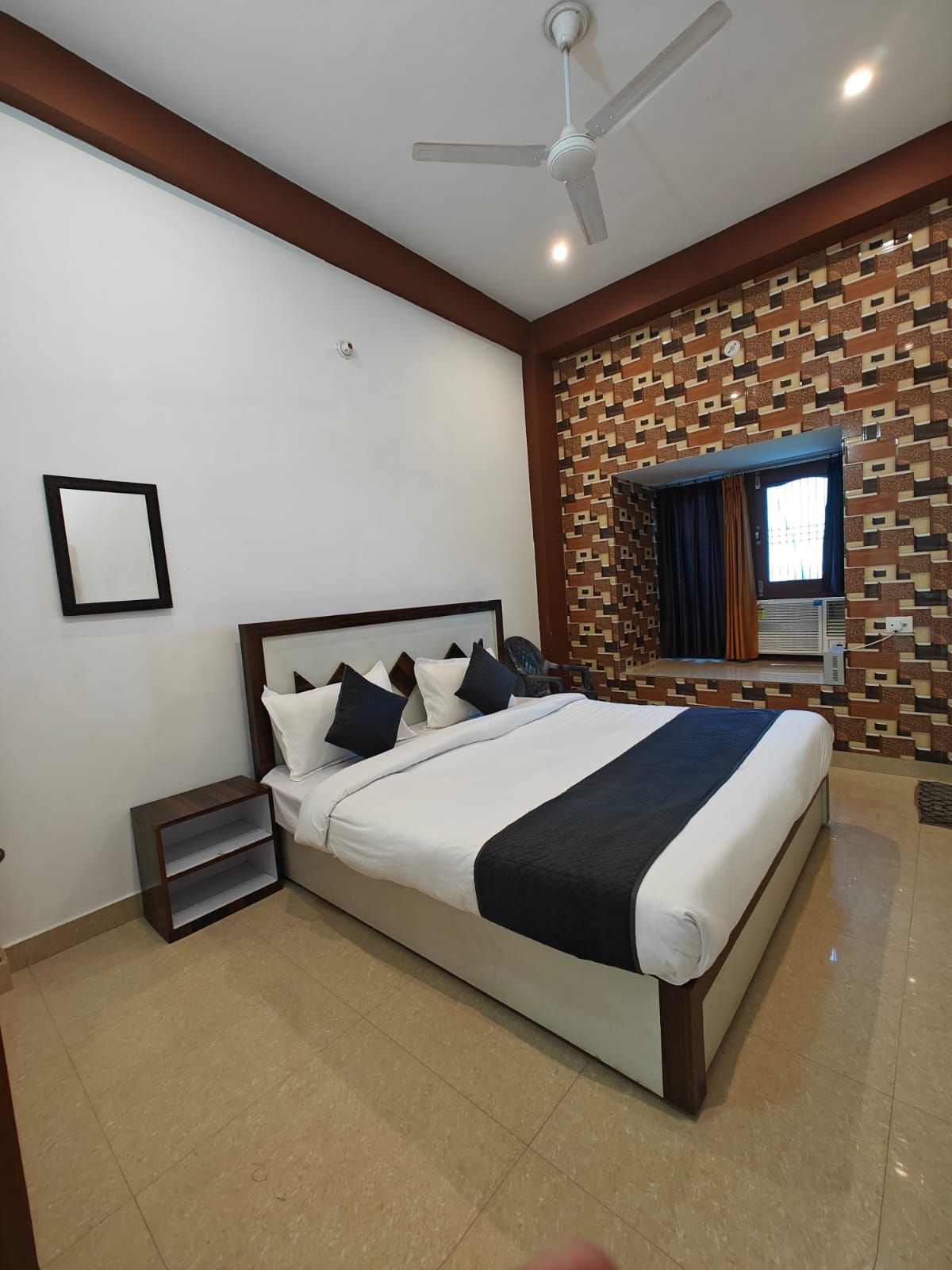 The Laxman Palace Deluxe Room With Free wi-fi 2