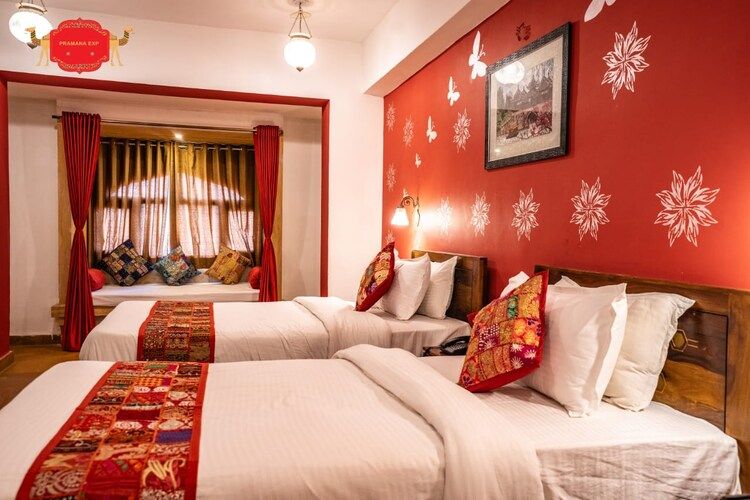 Jaisalmeri Maharaja Suite Room