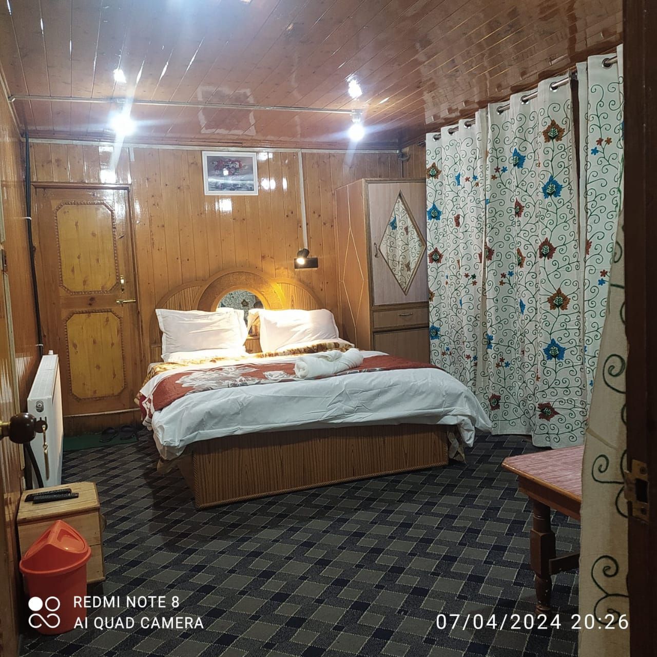 Deluxe Double Bed Room  With Mountain View 