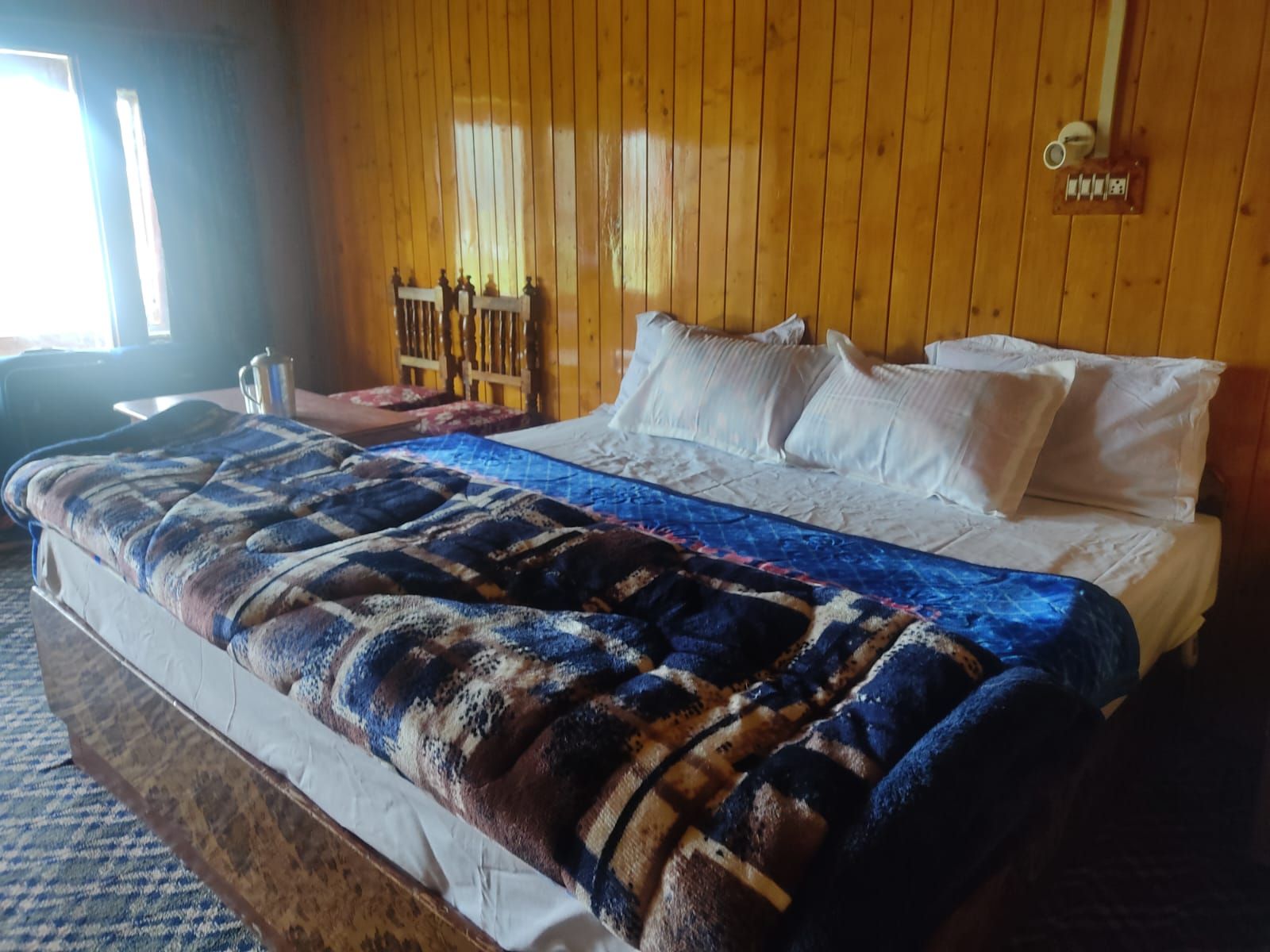 Deluxe Double Bed Room  With Mountain View 