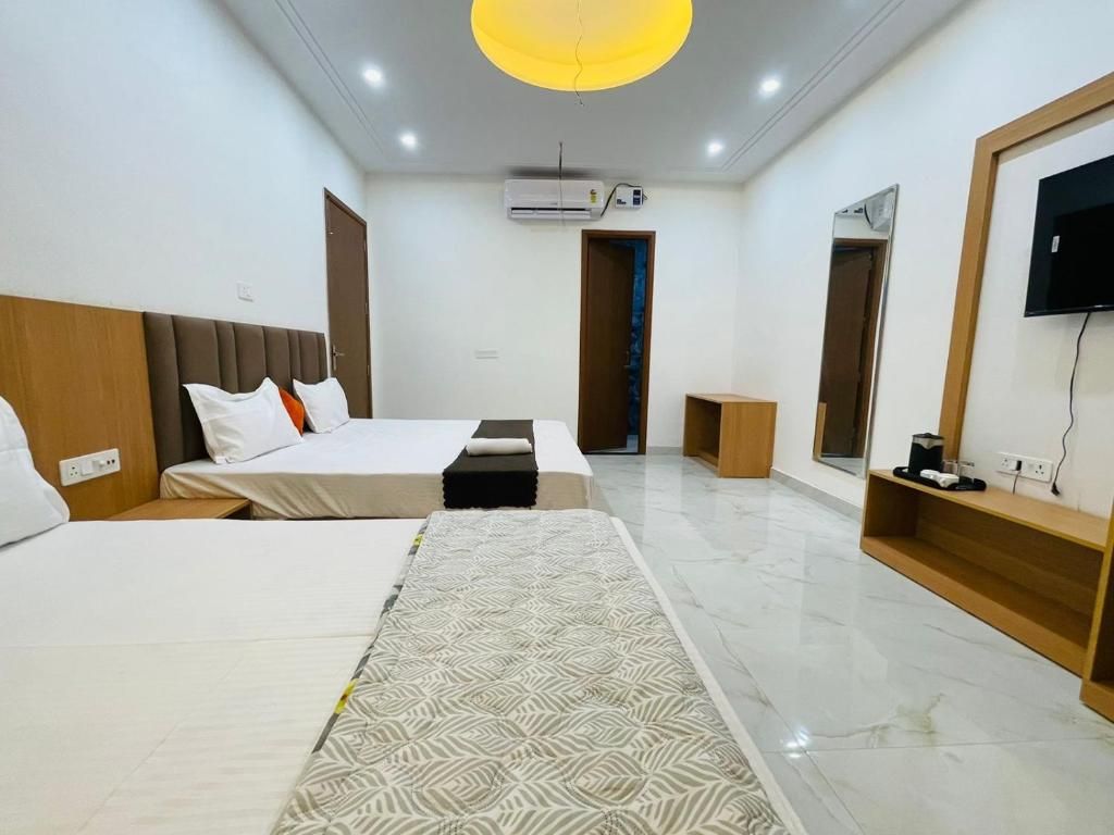 Triple Bed AC Room with Window & Parking