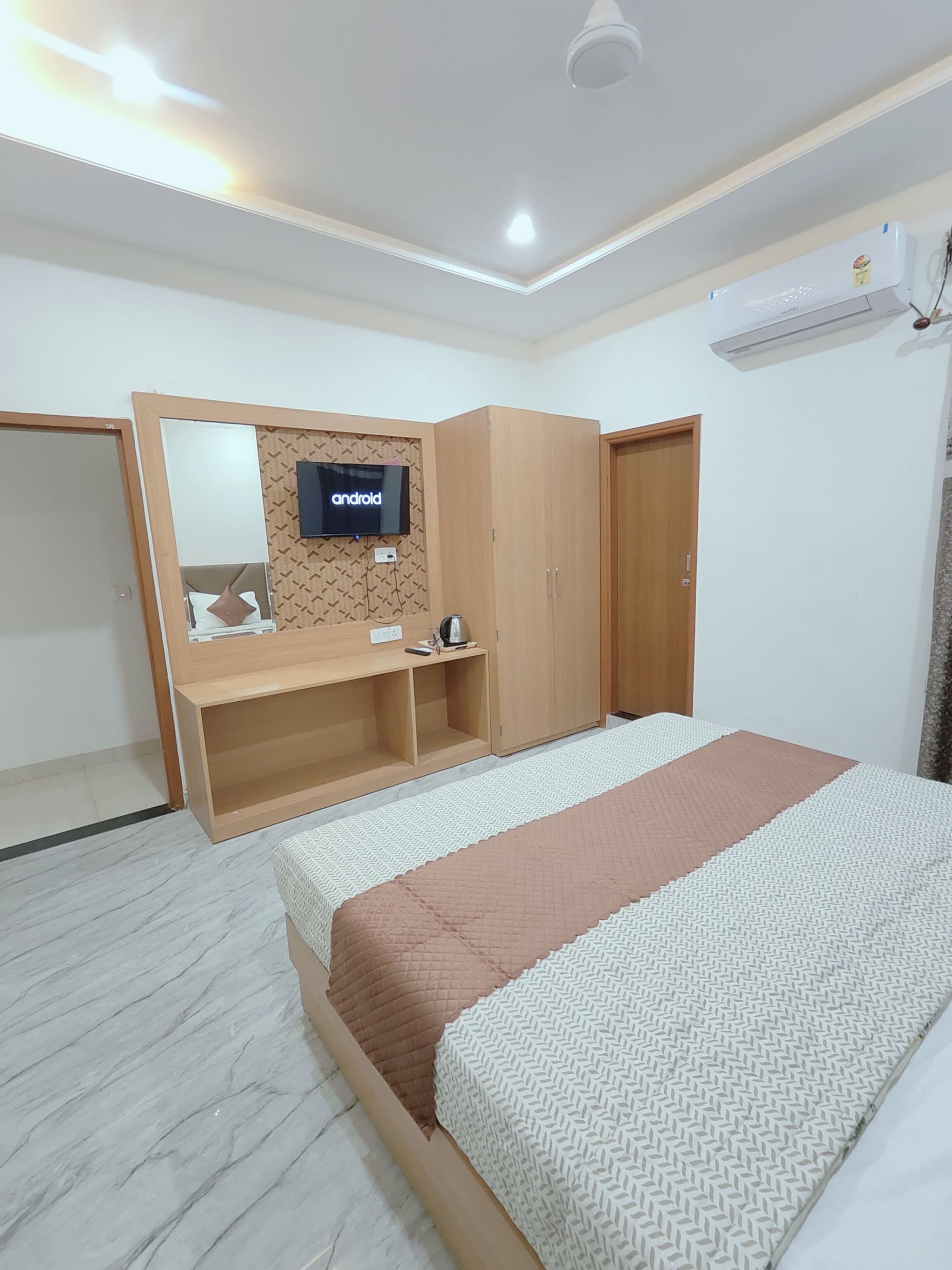 Super Deluxe AC Room with Window & Parking