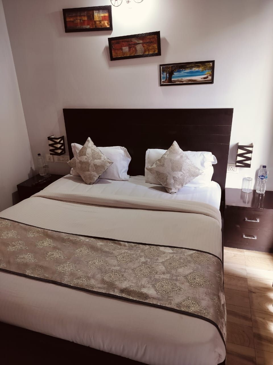 Super Deluxe Double Bed Room  AC