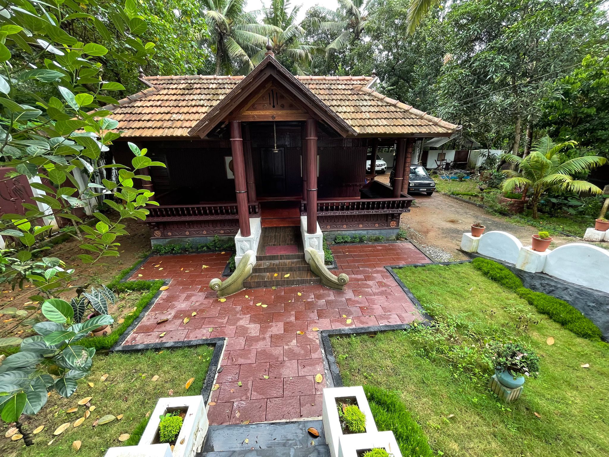 Kerala Heritage Home- Periyaveedu by Halcyon Traveltech