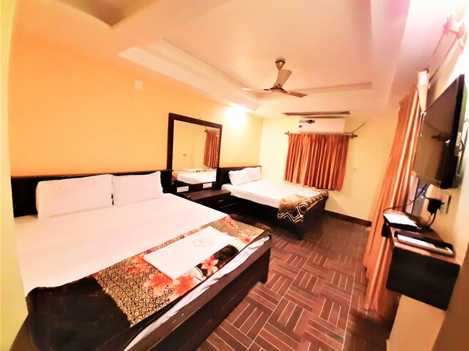 THE QUEEN SUITE