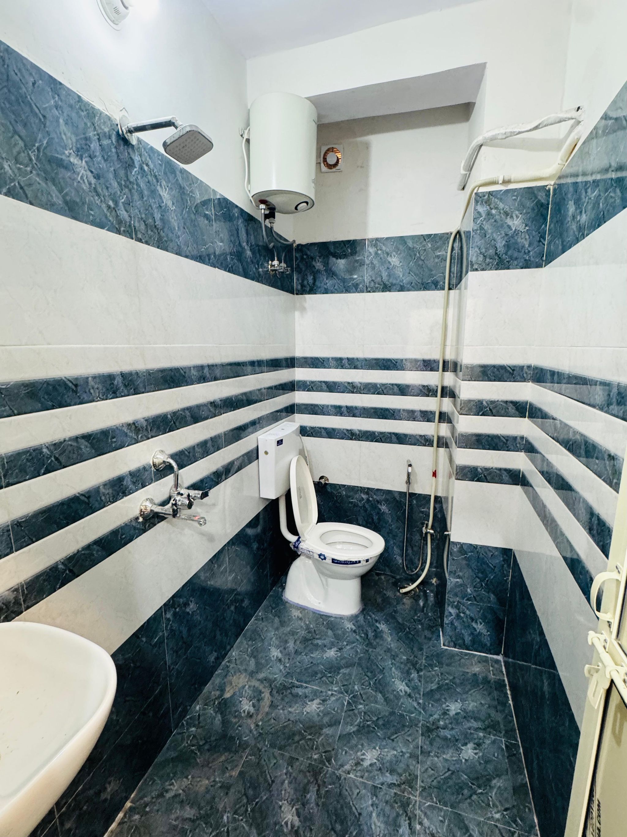 Ganga Heritage Varanasi Deluxe Double Bed Room AC 4