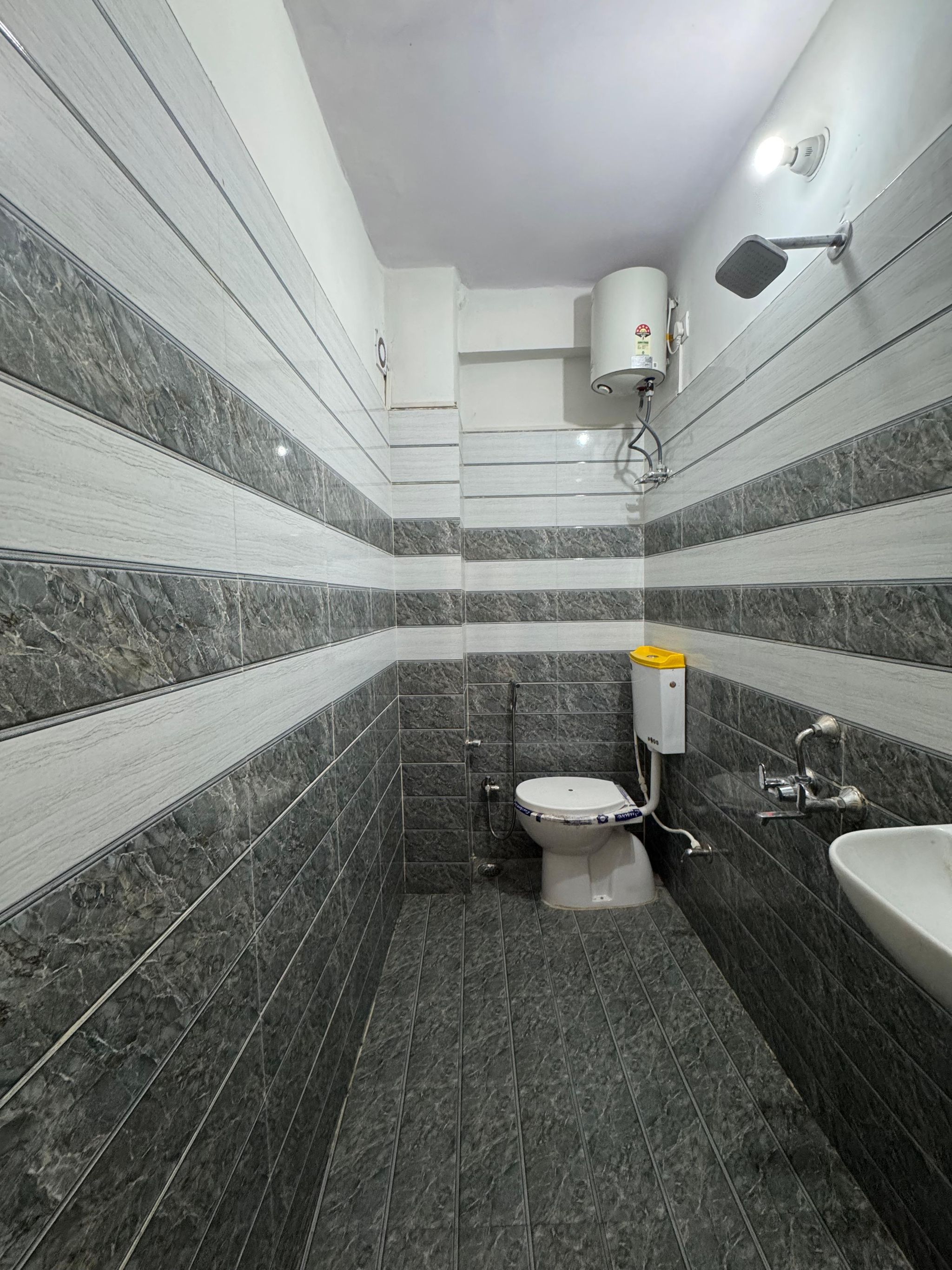 Ganga Heritage Varanasi Deluxe Double Bed Room AC 5