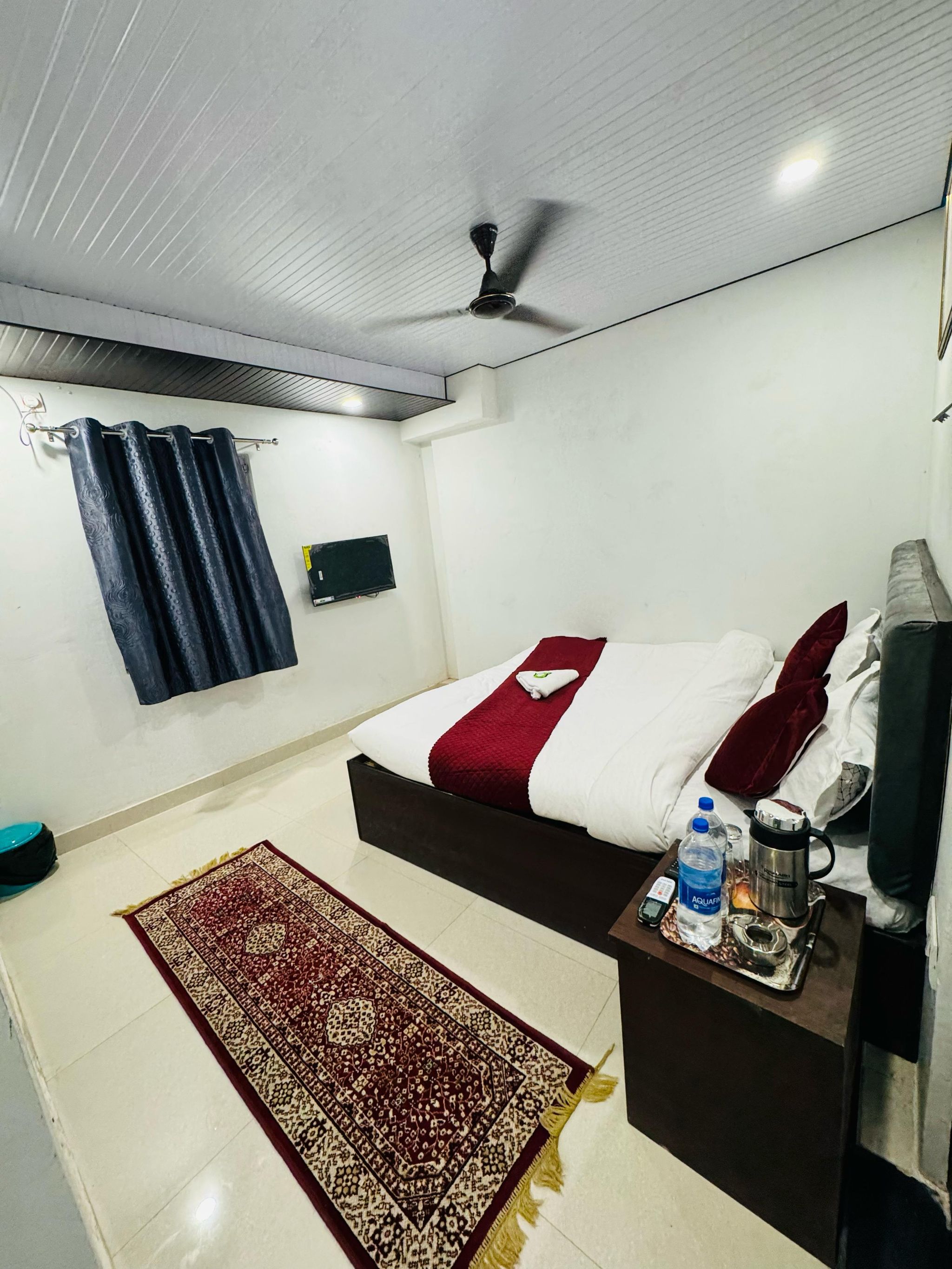 Super Deluxe Double Bed Room AC