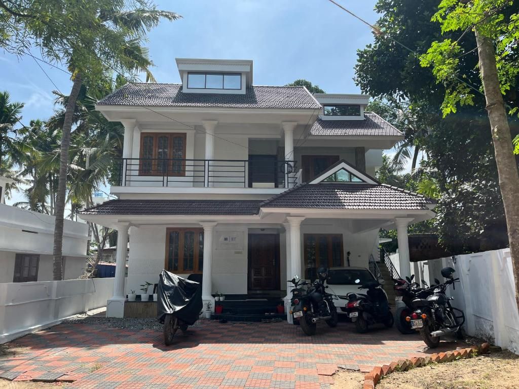 Halcyon Homes by Halcyon Traveltech