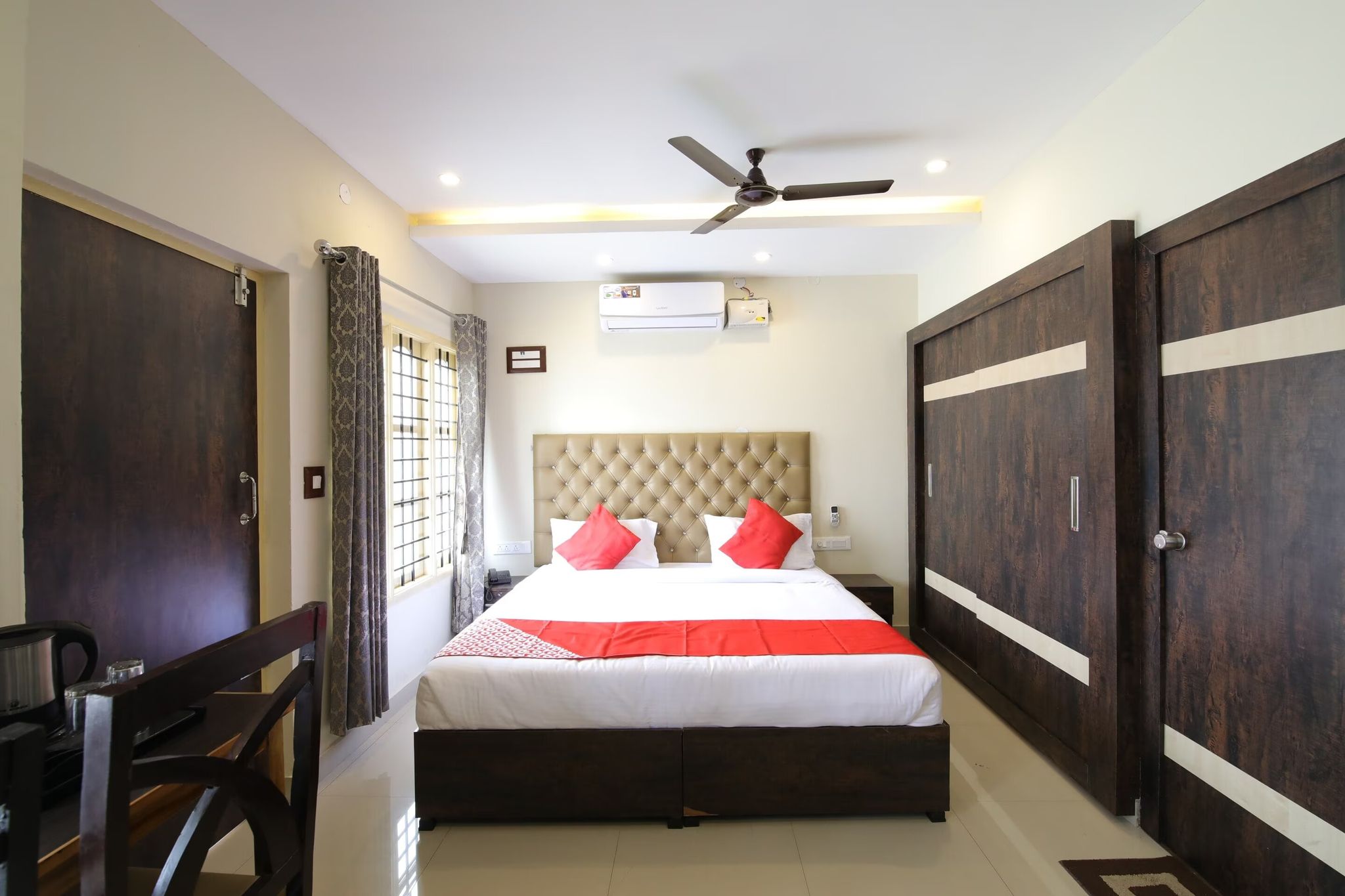  Hotel Jammu airlines Deluxe Room(Opposite to Jammu Airport) 9