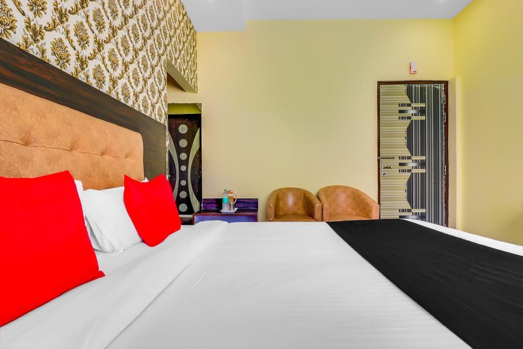 Hotel Grand Bhavya Palace DELUXE 3