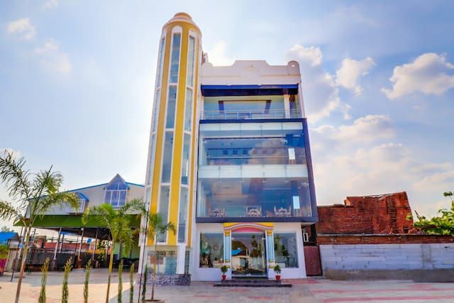 Hotel Grand Bhavya Palace