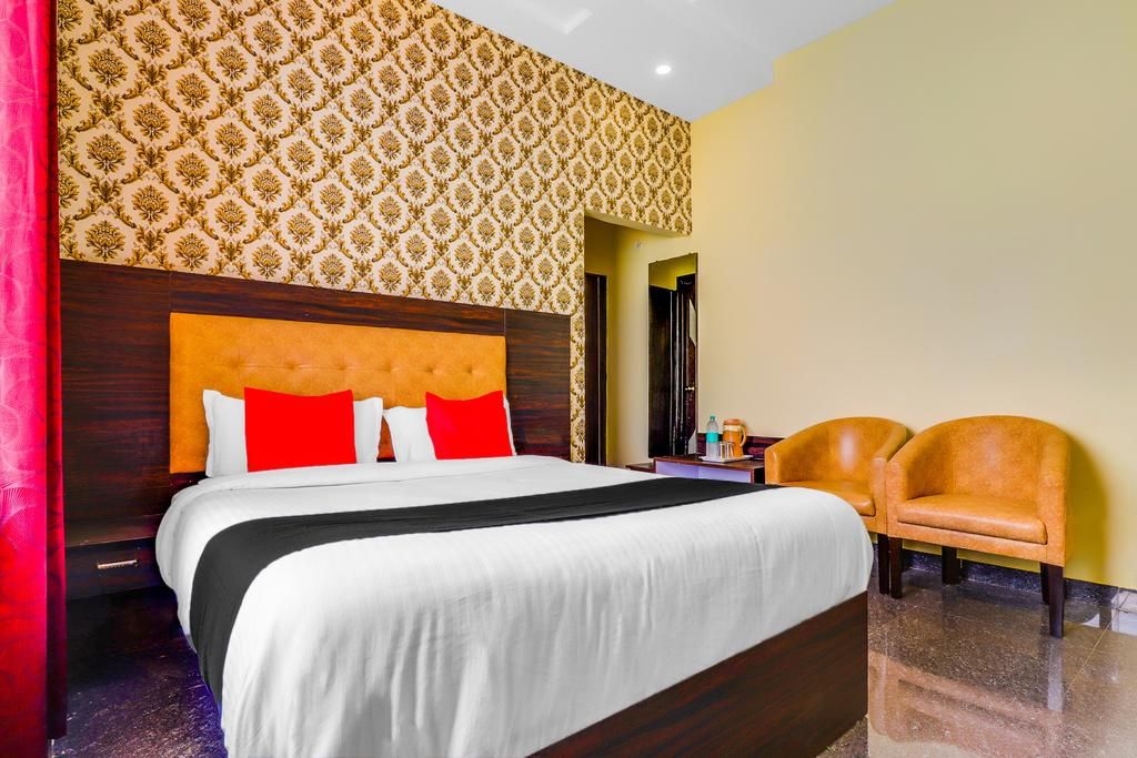 Hotel Grand Bhavya Palace DELUXE