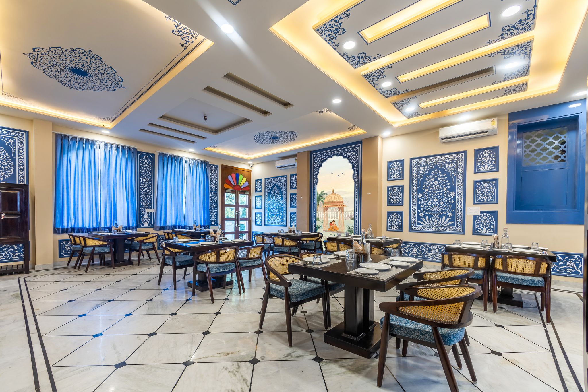 Restaurant - Umrao Mahal 