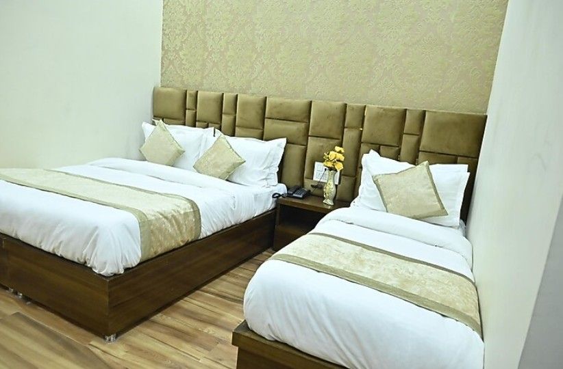 Hotel Guntas Residency 3 BEDDED FAMILY SUITE