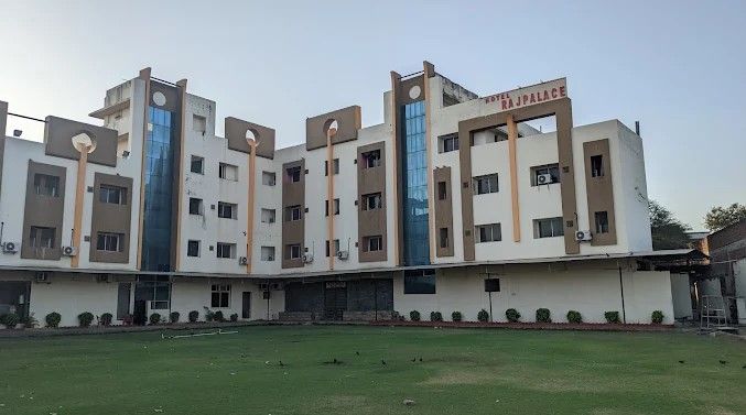 Hotel Raj Palace