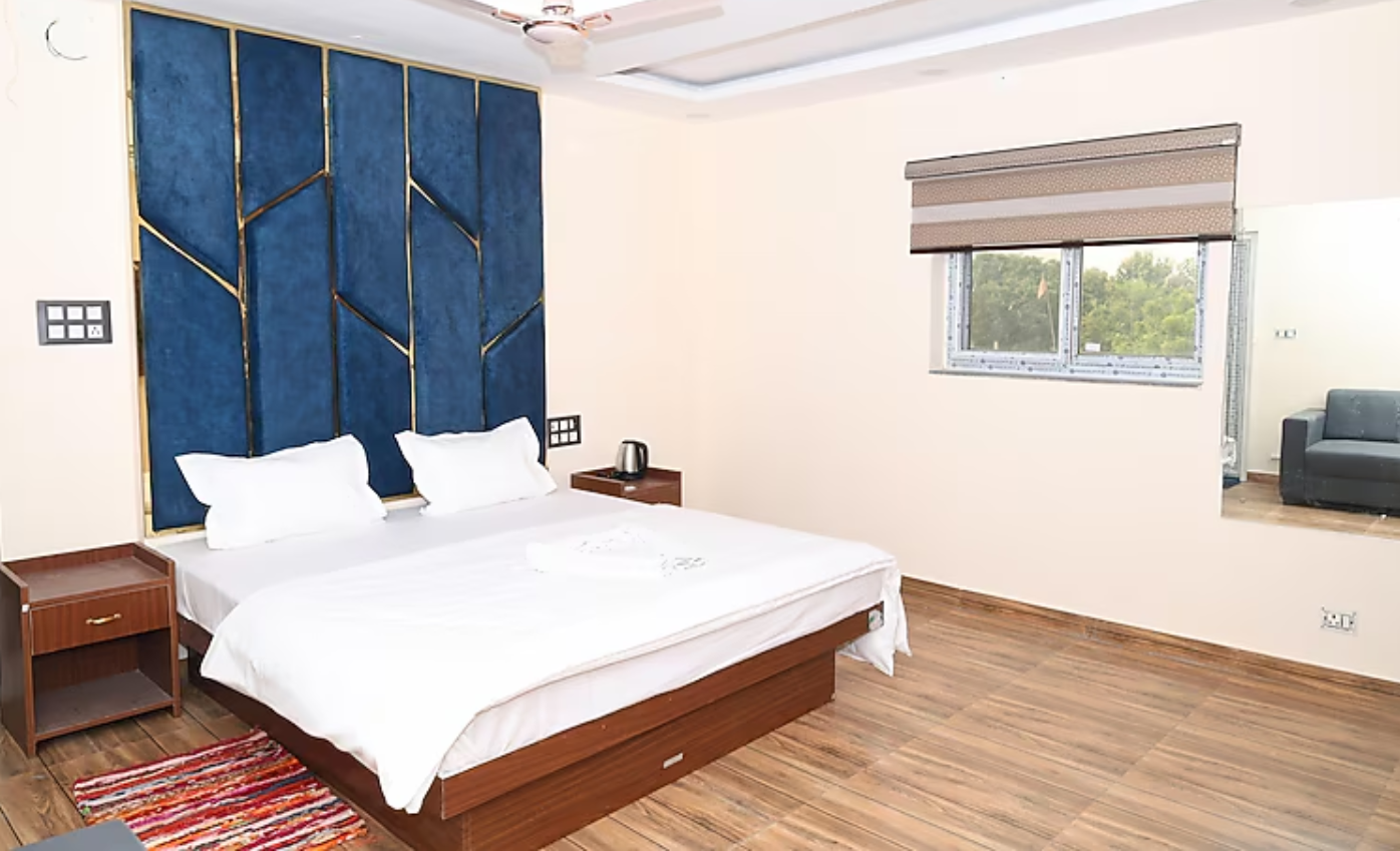 Deluxe Room with Balcony