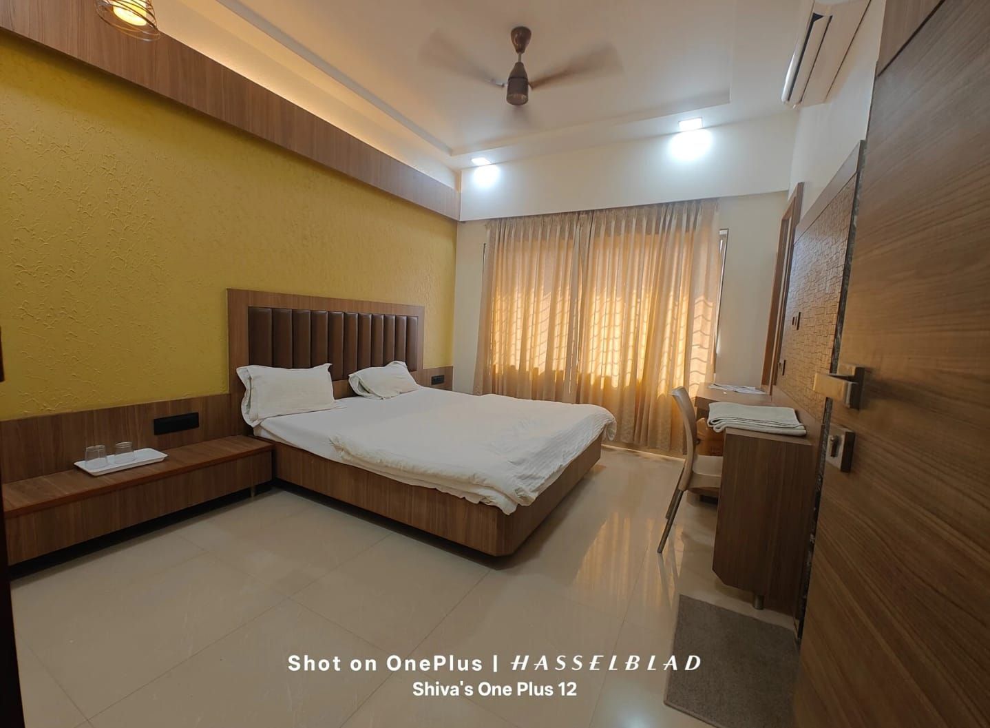 Ambika Residency Double Bed Ac Deluxe Room