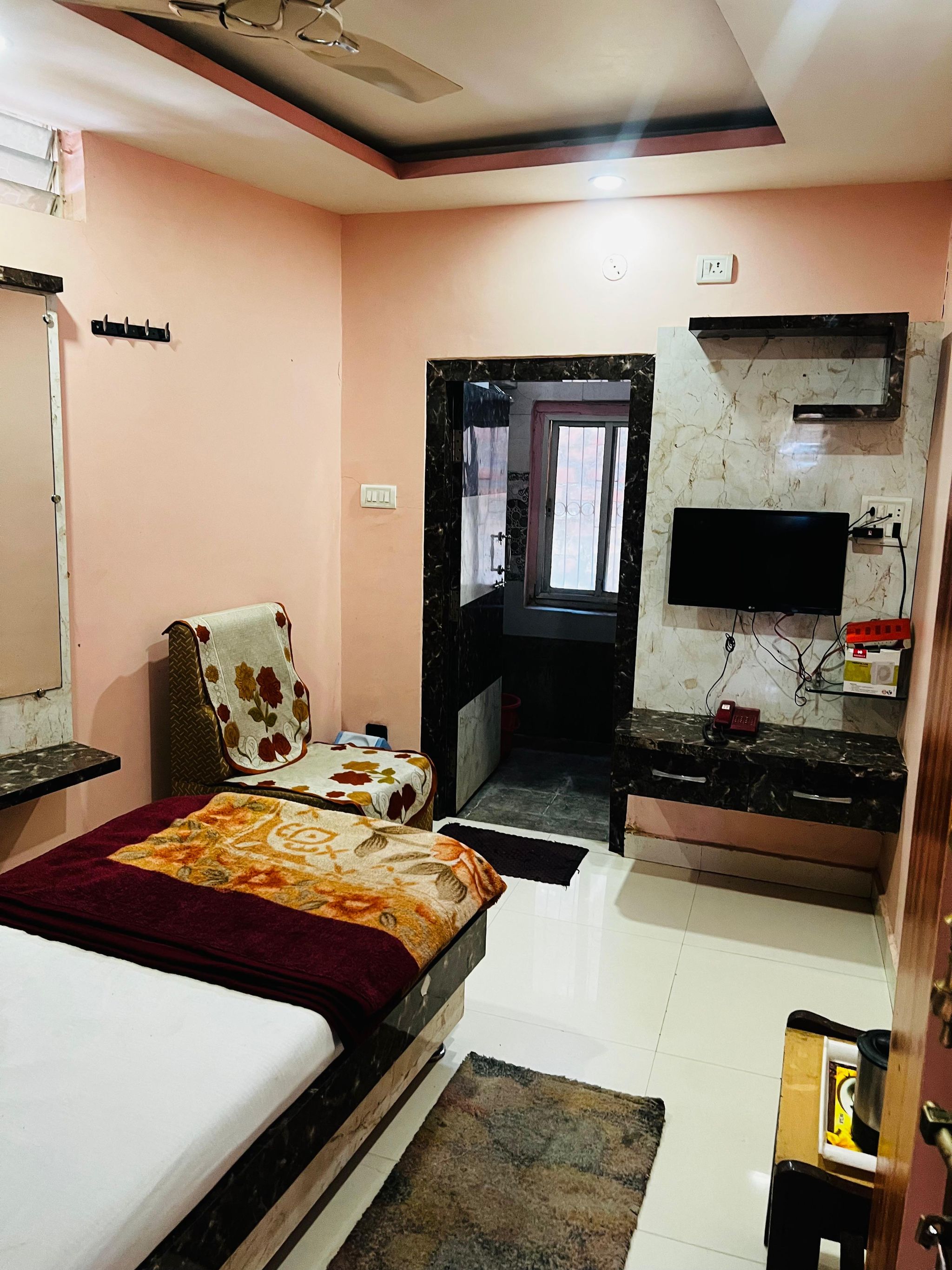 Hotel Priyanka Single Room