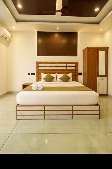 Premium Valley View with Balcony