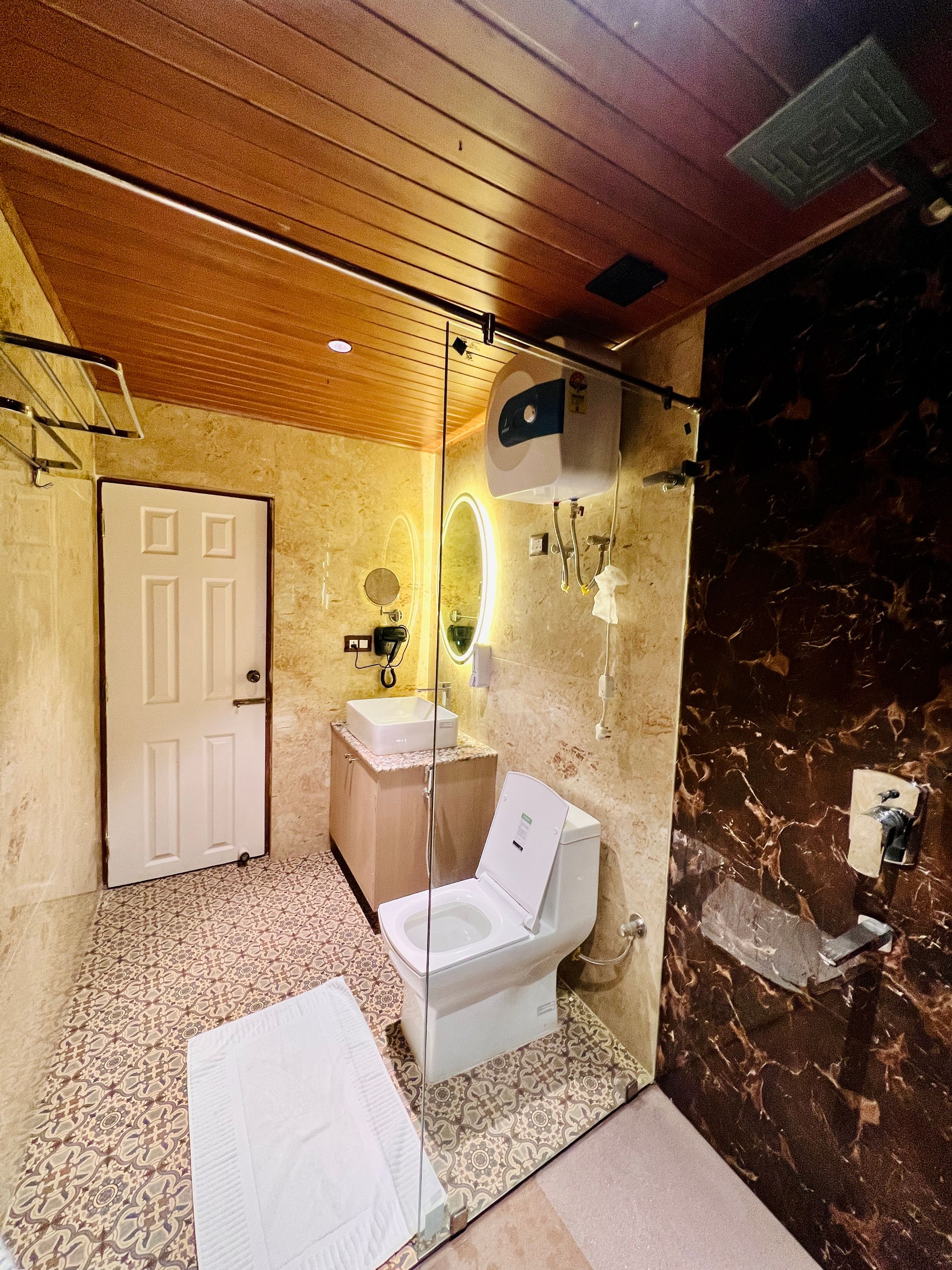 Echo Hotel and Spa by Tej Hotels and Resorts Luxury Sunrise View Room 13