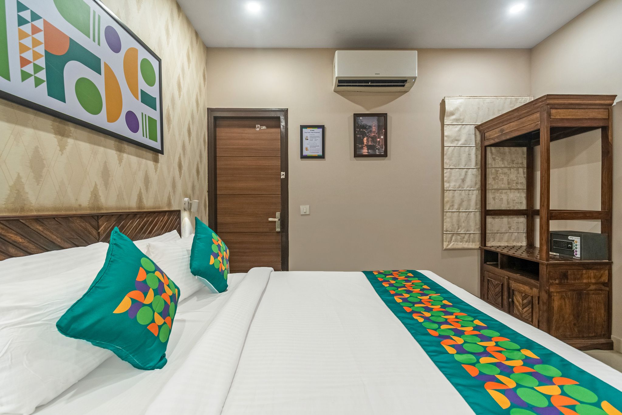 Treebo Vienna Standard room 4