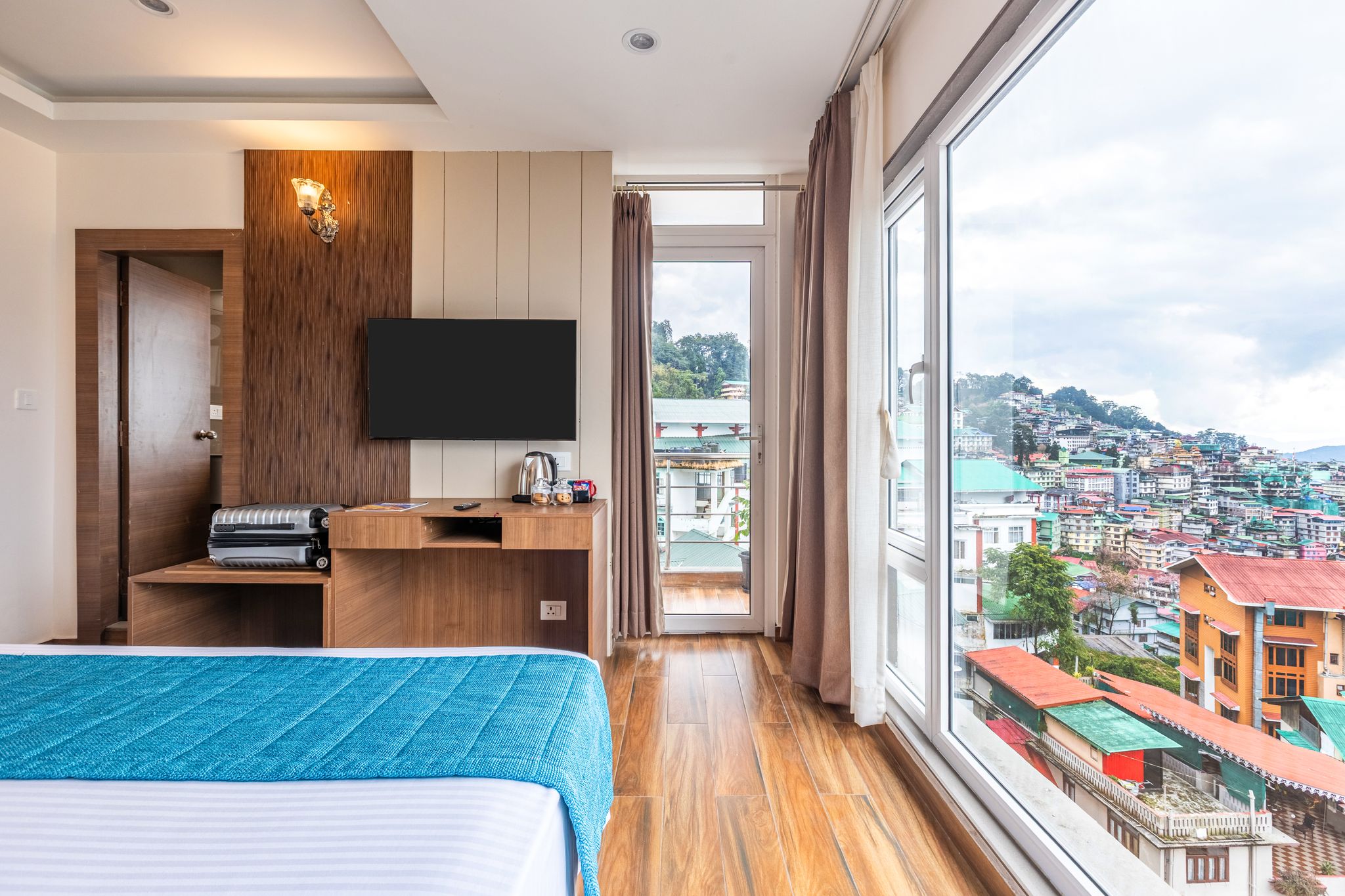 Valley View Room with Balcony