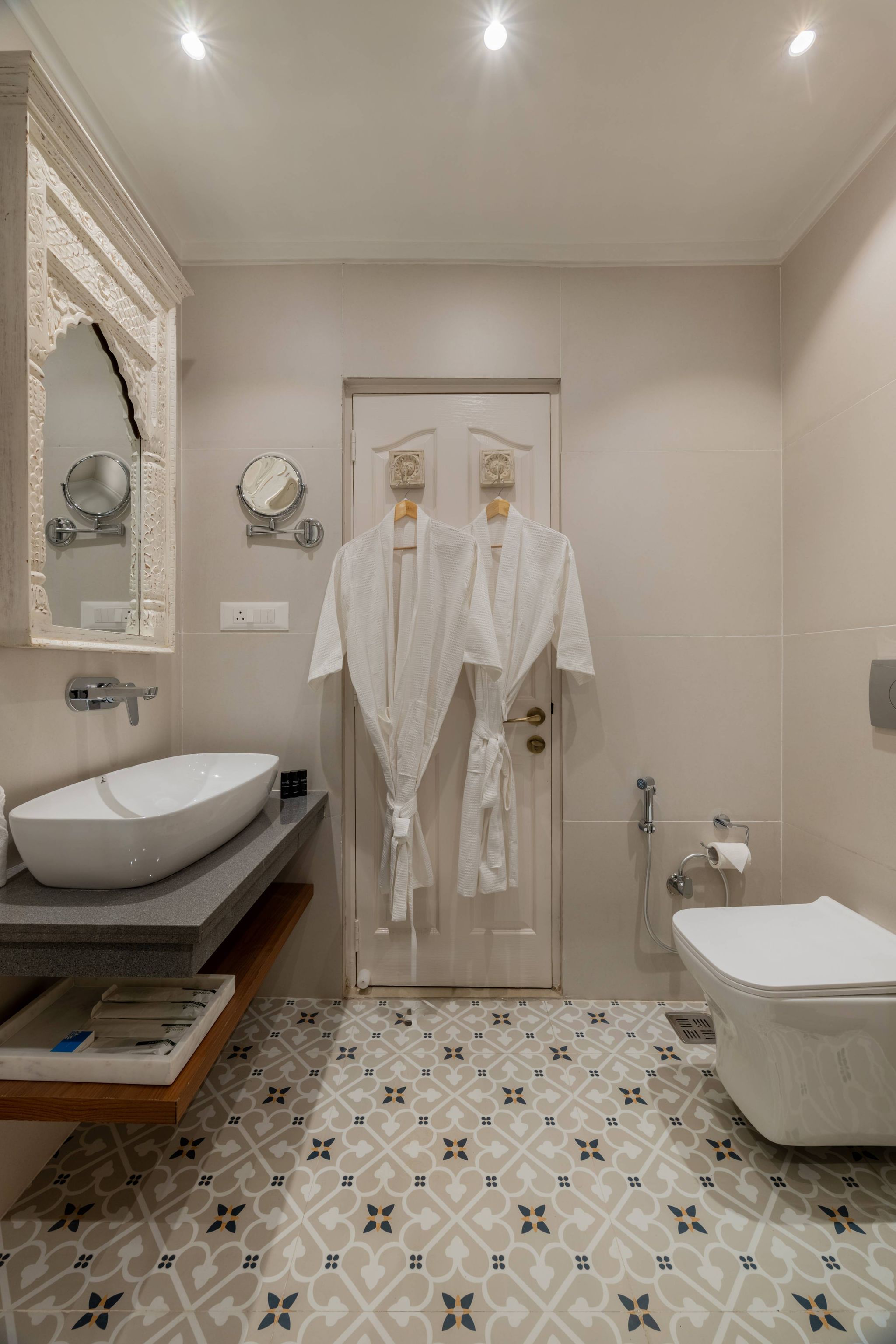 juSTa Kashi Parampara, Varanasi						 Premium Room 108