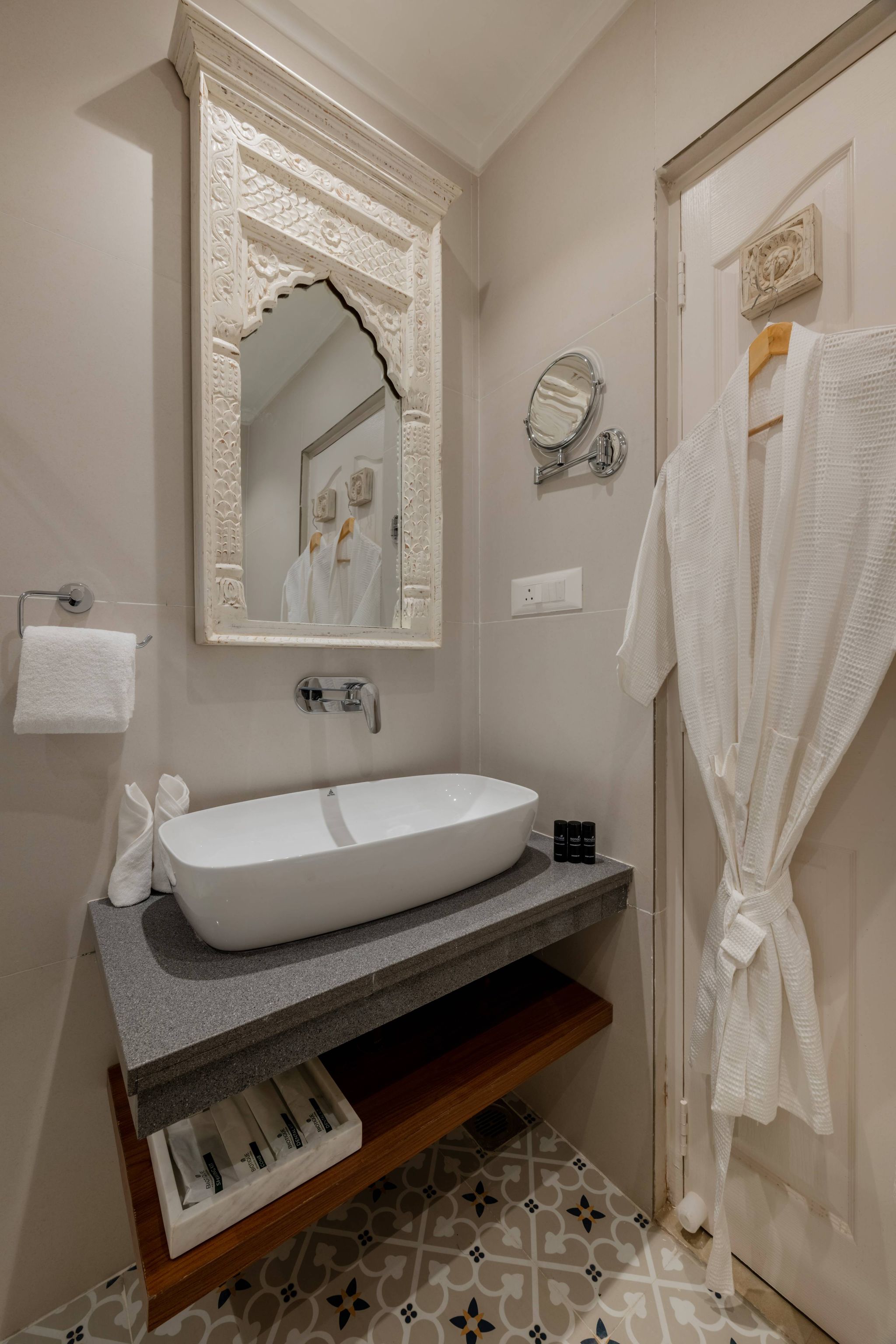 juSTa Kashi Parampara, Varanasi						 Premium Room 110