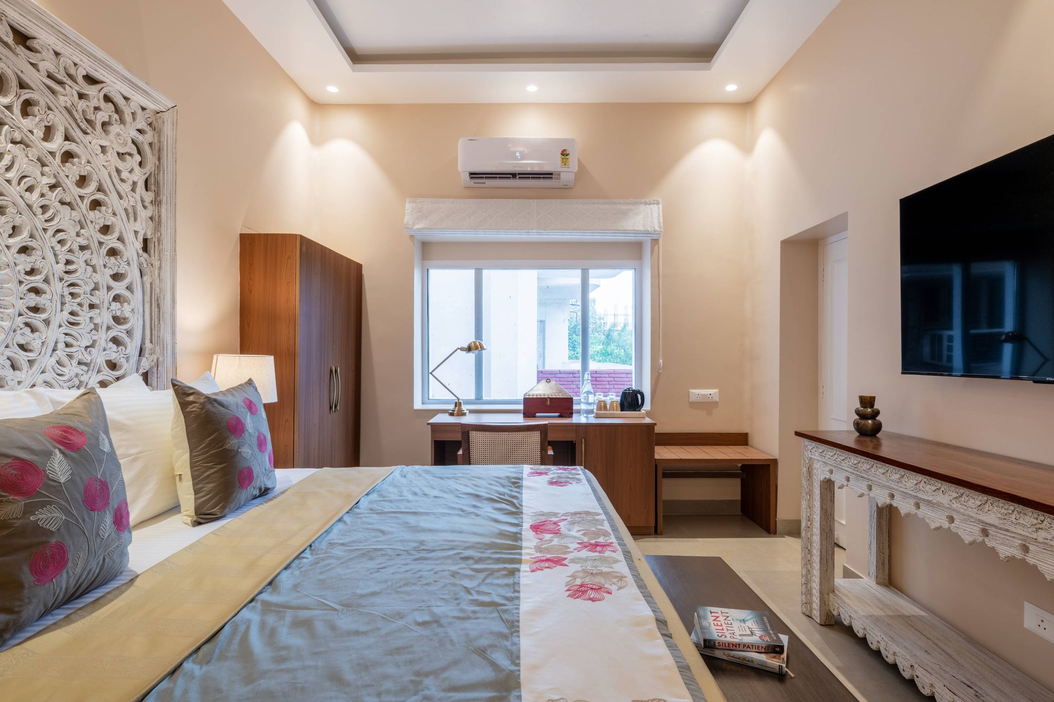 juSTa Kashi Parampara, Varanasi						 Premium Room 42