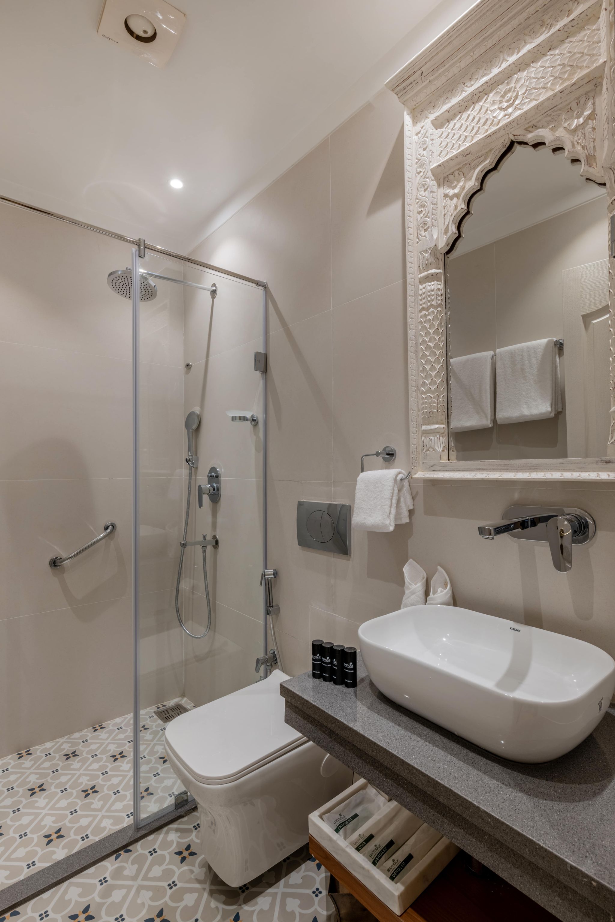 juSTa Kashi Parampara, Varanasi						 Deluxe Room 23