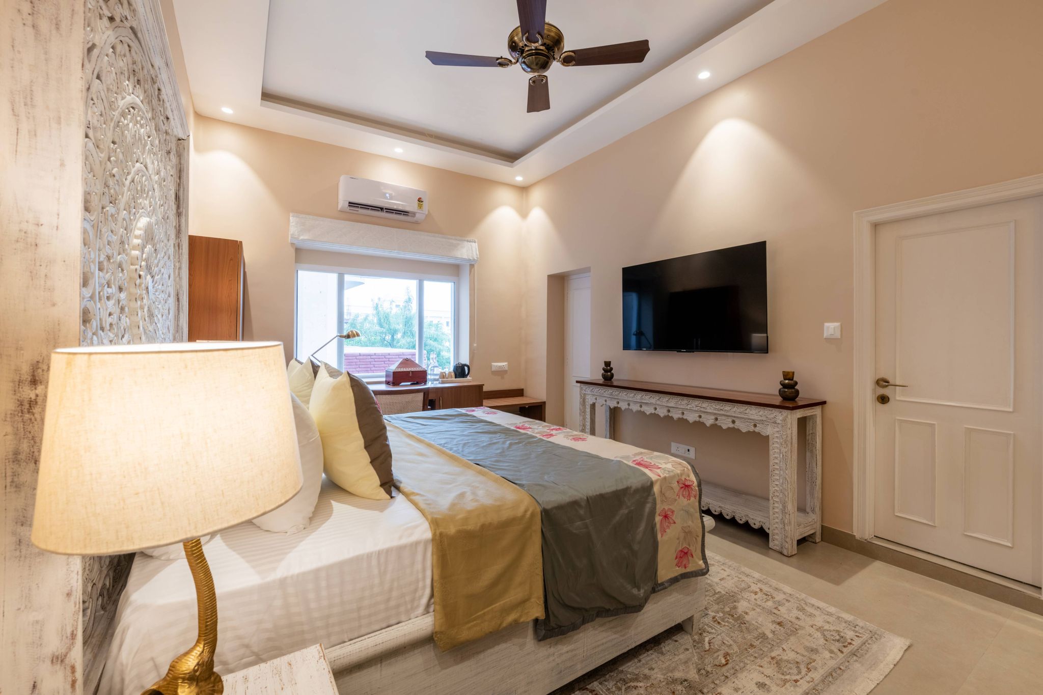 juSTa Kashi Parampara, Varanasi						 Premium Room 88