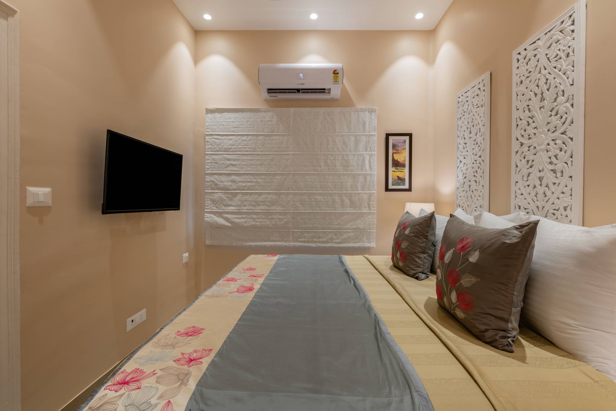 juSTa Kashi Parampara, Varanasi						 Junior Suite 37