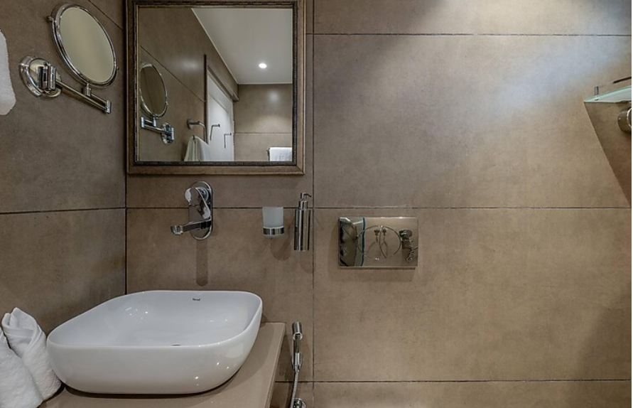 juSTa Kashi Parampara, Varanasi						 Premium Room 8